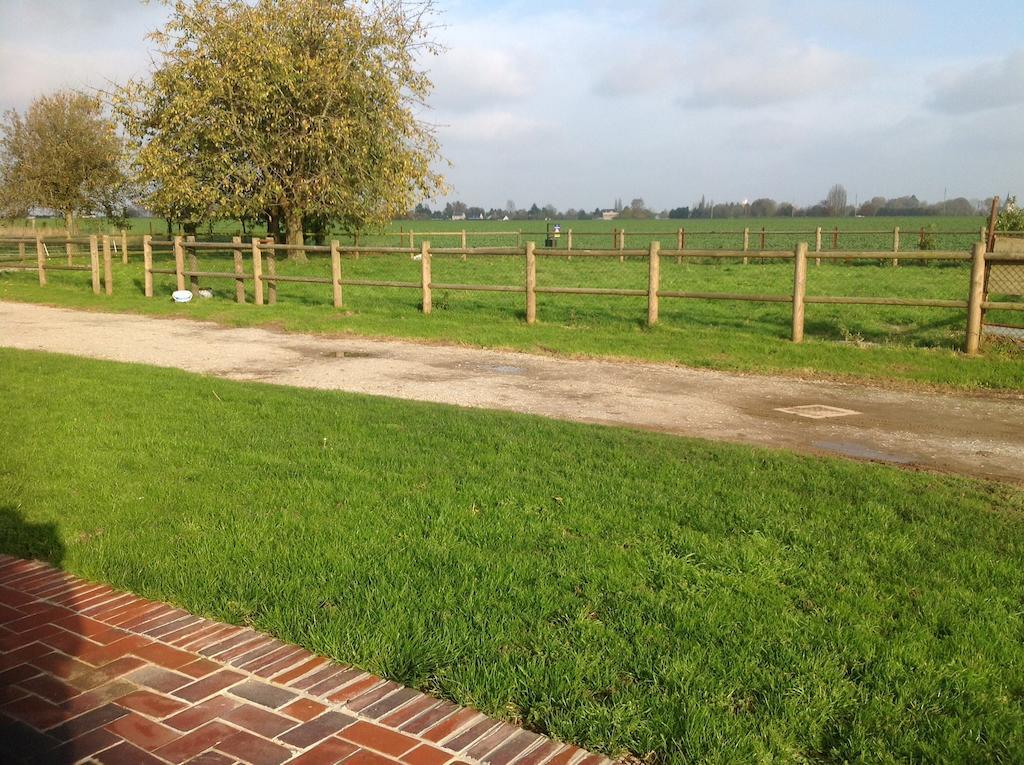 Le Saint Aubin- Maison D Hotes Dans Ce Monastere Du 16 Siecle Amfreville-la-Campagne Zewnętrze zdjęcie